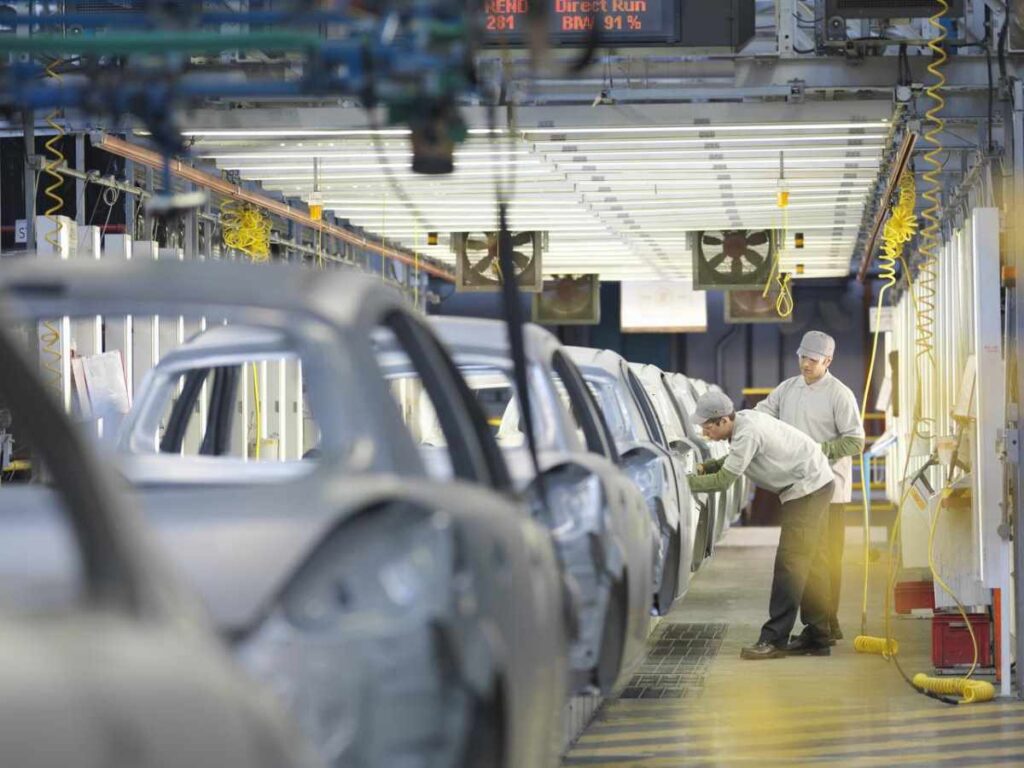 AllianzTrade: prospettive globali per il settore automobilistico